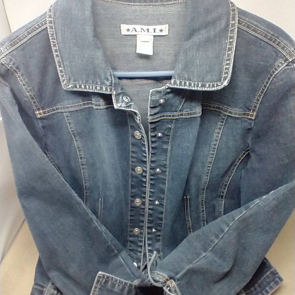 A.M.I. JEAN JACKET W/CUFFS